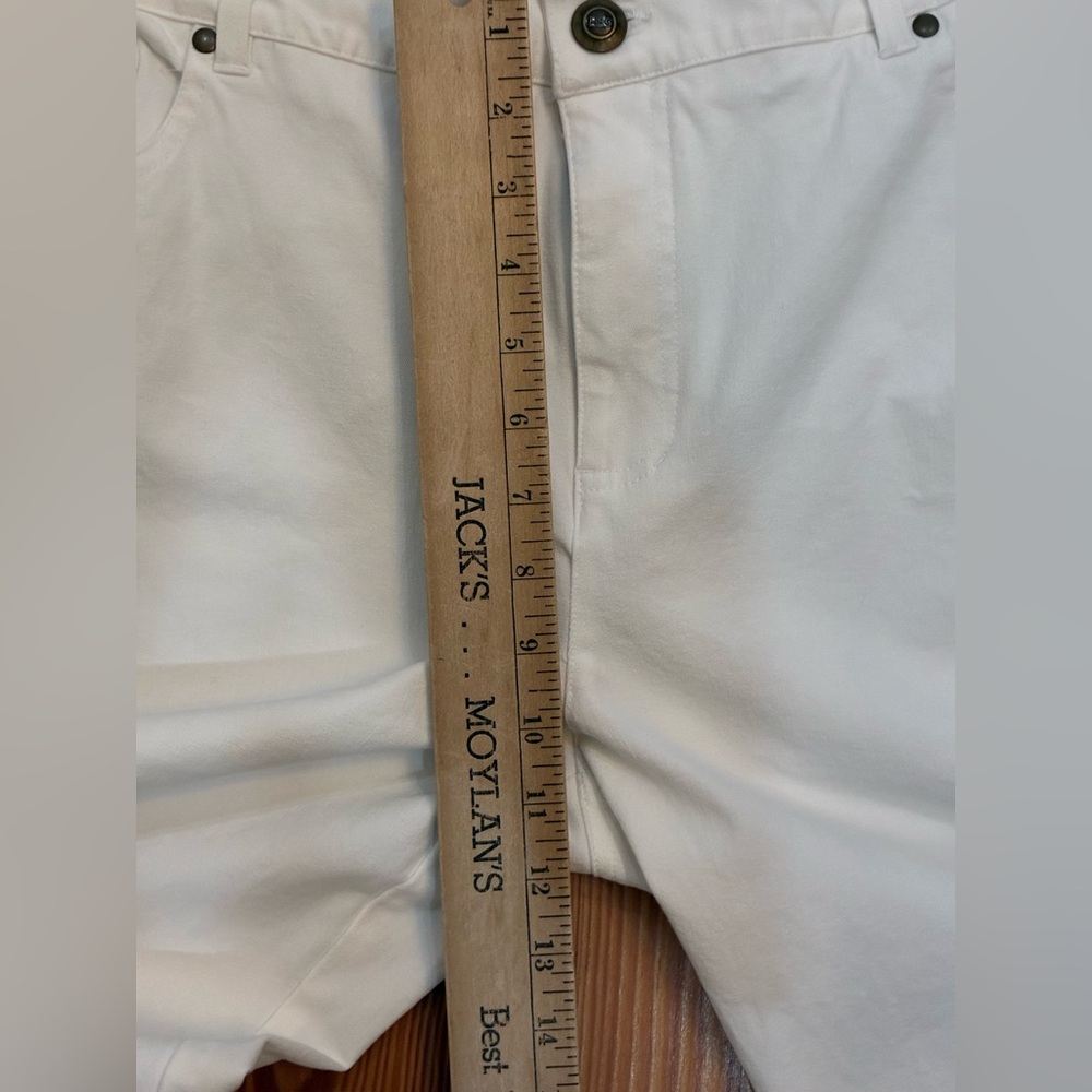 E39 by Eric Women's Straight-Leg Jeans Size 14 
White like new condition cotton - Picture 3 of 5